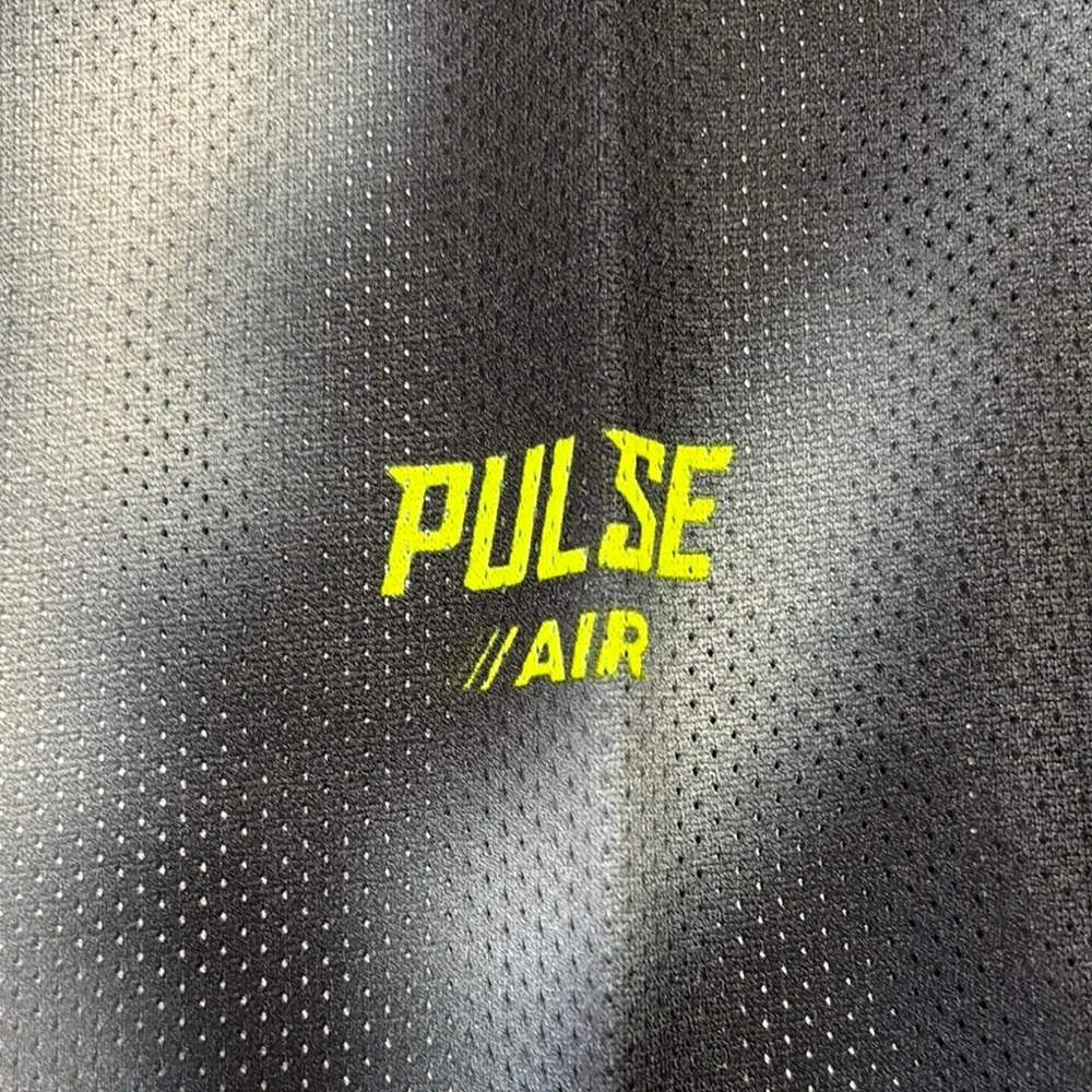 Thor Kids Vented Pulse Jersey- Black and Yellow Size Large NWOT - Picture 2 of 3